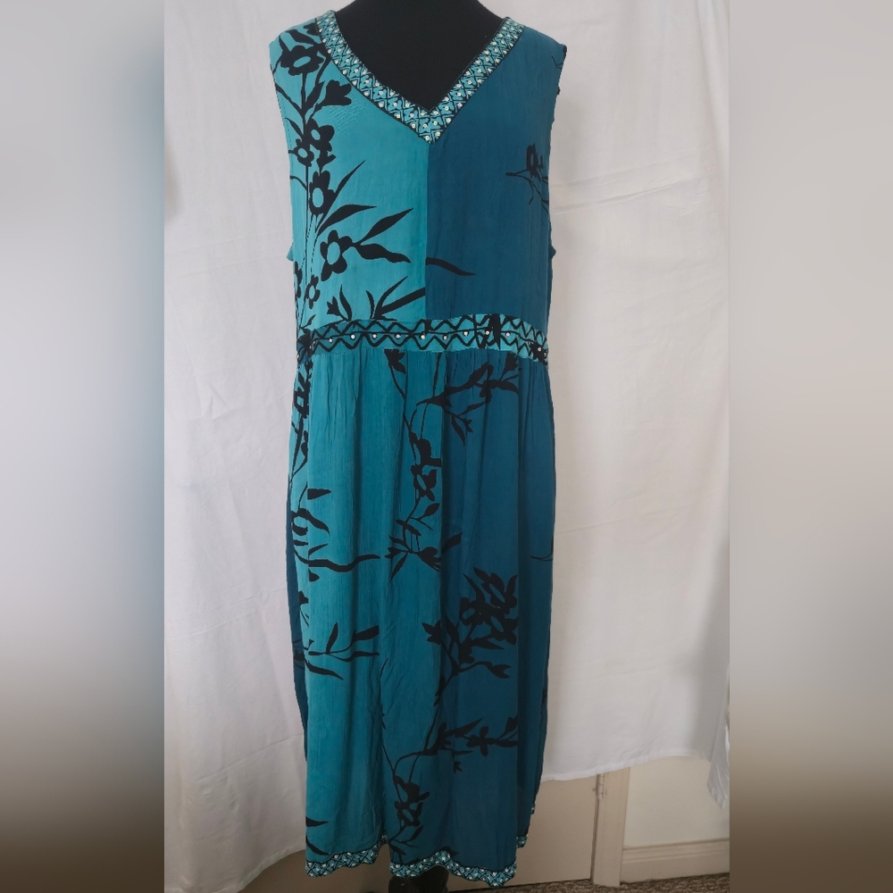 La  Cera V-Neck Teal Midi Dress with Black Floral Print